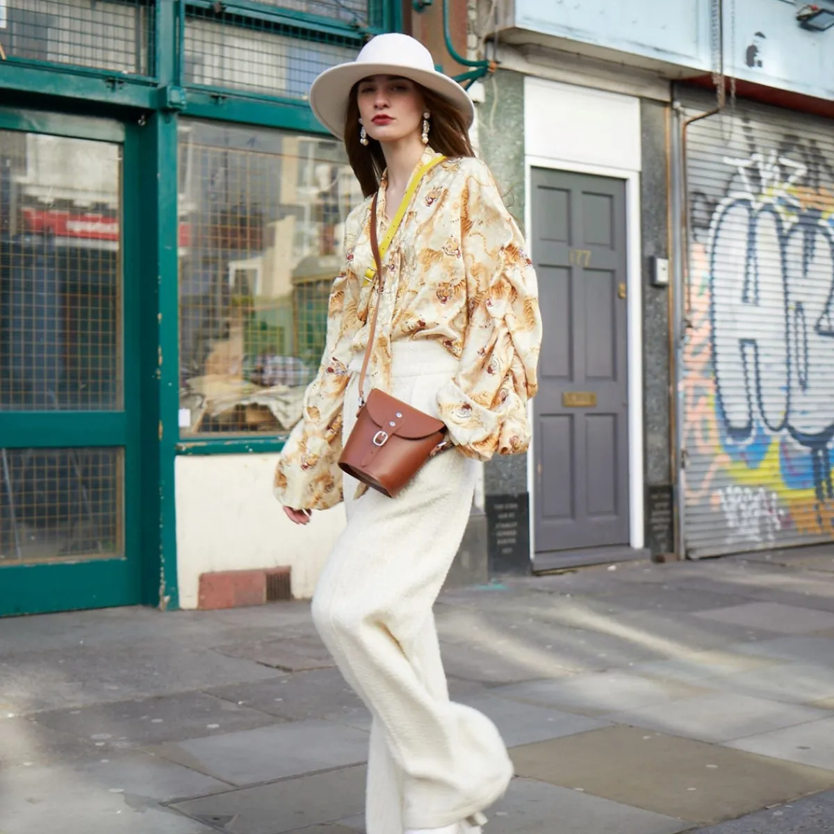 Zatchels Handmade Leather Barrel Bag - White><noscript><img width=