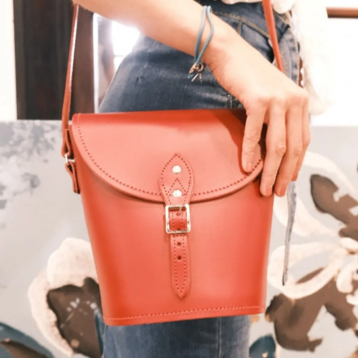 Zatchels Handmade Leather Barrel Bag - Red><noscript><img width=