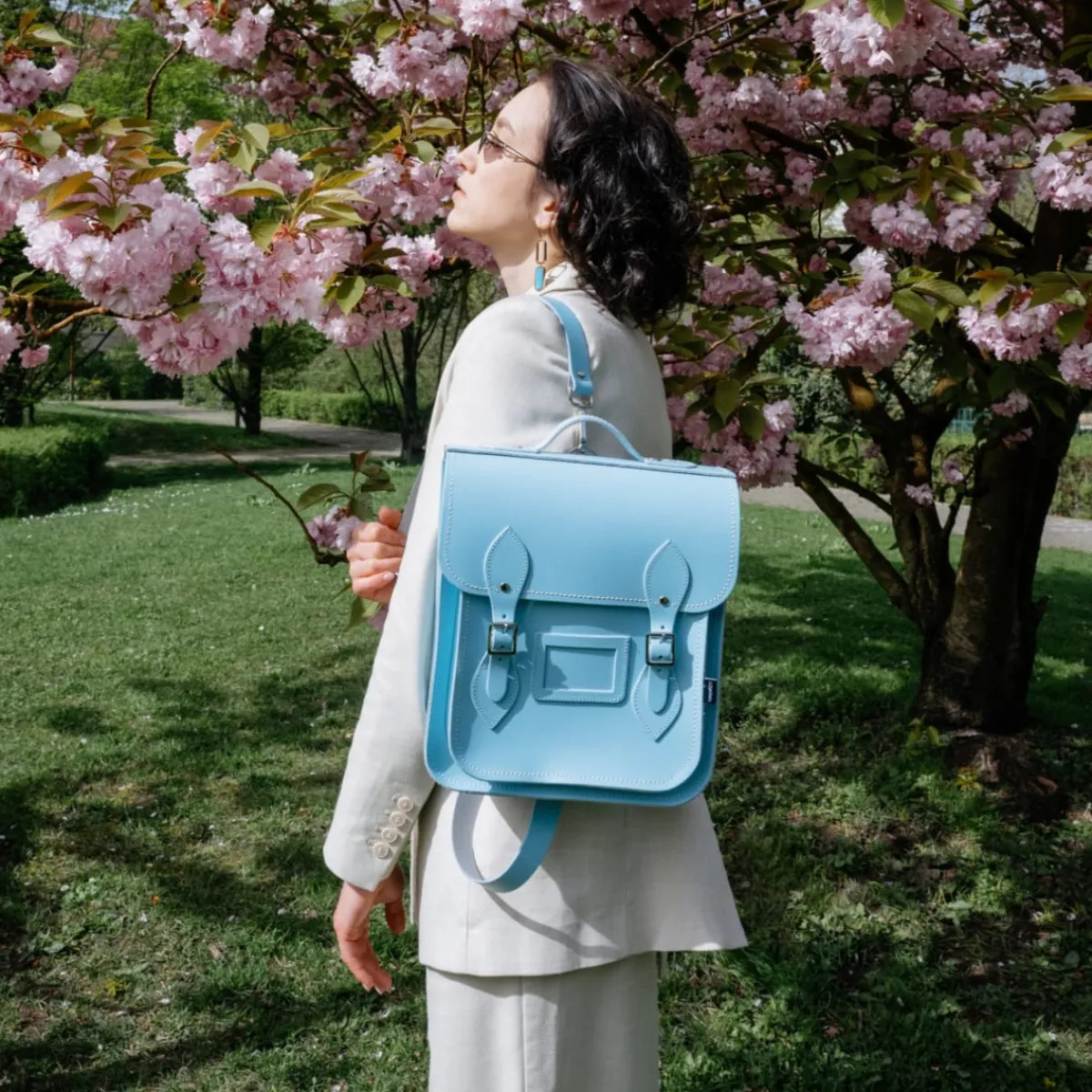 Zatchels Handmade Leather City Backpack - Limpet -Shell Blue><noscript><img width=