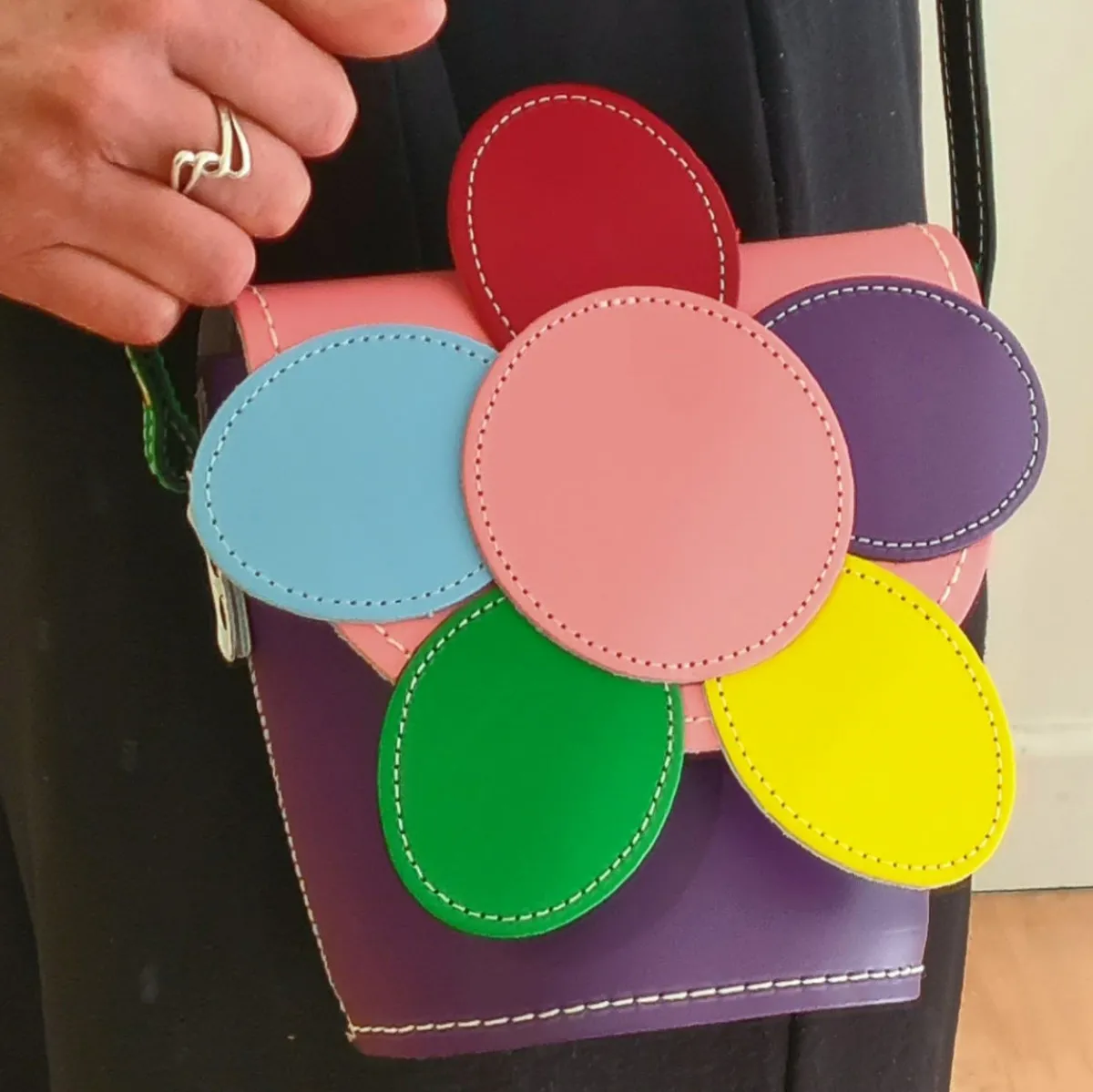 Zatchels Handmade Leather Daisy Barrel Bag - Classic Kaleidoscope><noscript><img width=