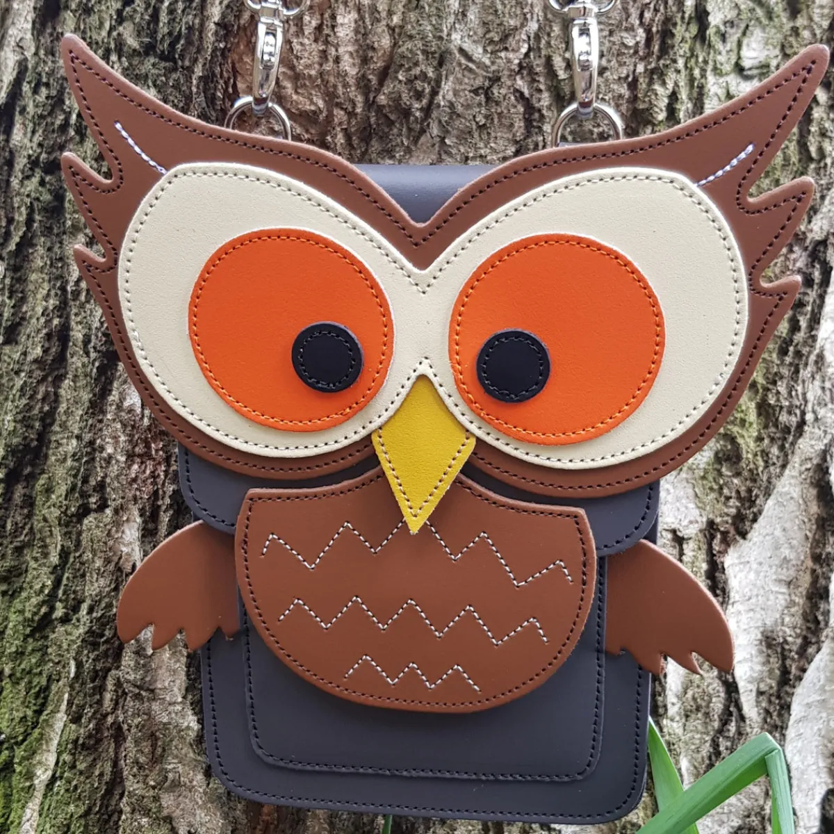 Zatchels Handmade Leather Mobile Phone Pouch Plus - Hoot Owl - Graphite><noscript><img width=